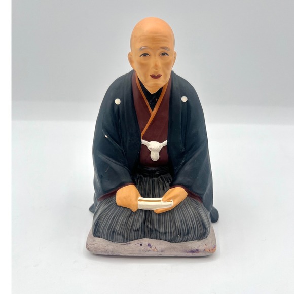 Hakata Mimasu Other - Vintage Hakata Mimasu‎ Japanese Figurine Elder Man Kneeling with Scroll Statue